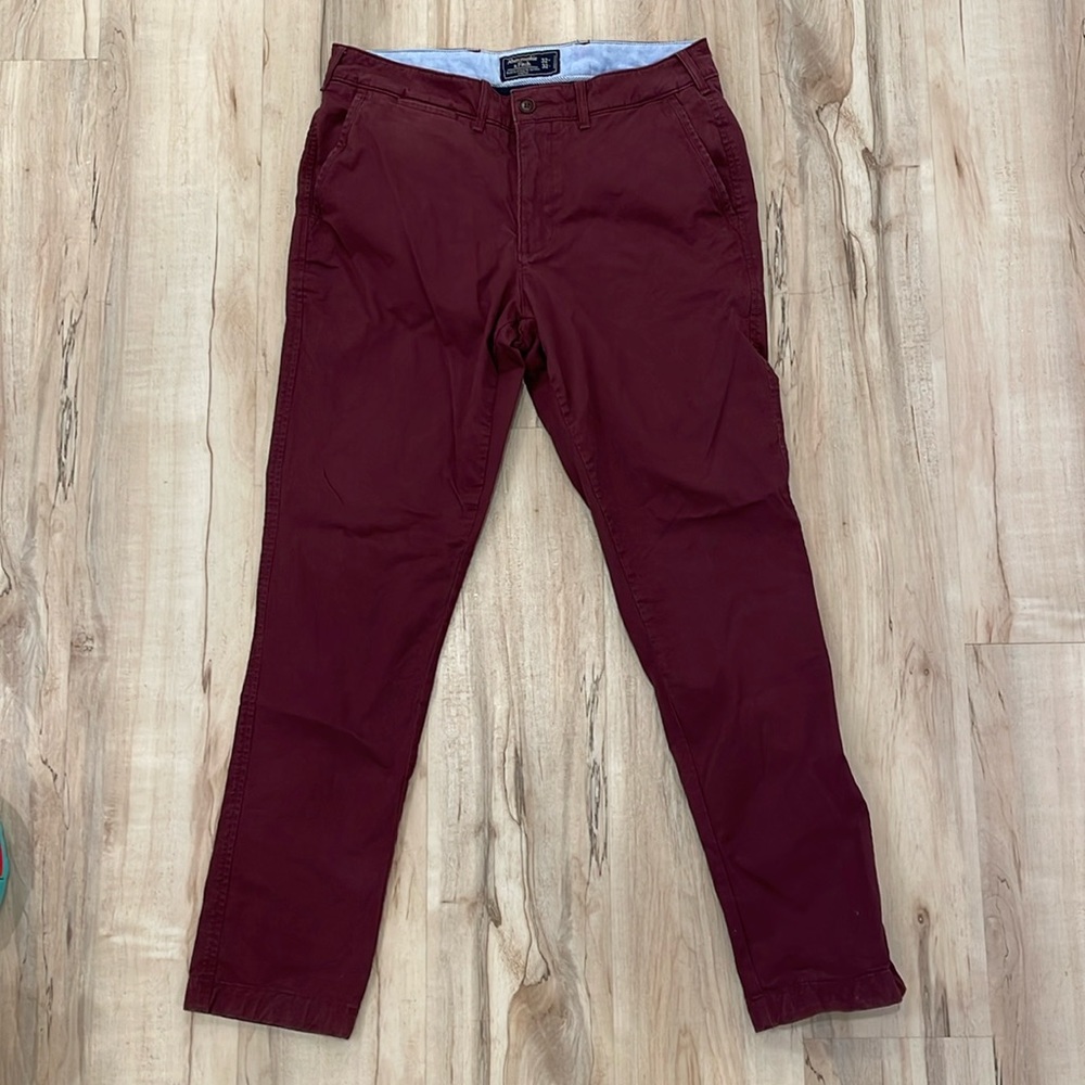 Abercrombie & Fitch burgundy chino pants size men’s 32x22 athletic skinny fit